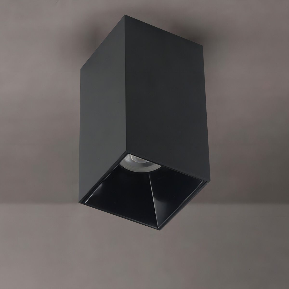 LUMINARIA SOBR. S/LAMP. HIGH END QUAD. PR...
